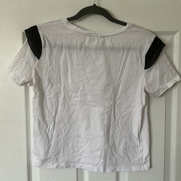 BUNDLE 3/$12 Zara Short Sleeve Tee Shirt with Shoulder Detail - Picture 4 of 4